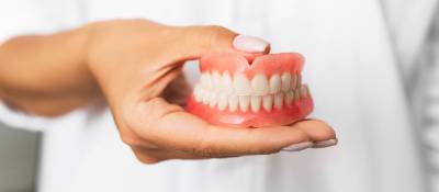 Dentures from expert cosmetic dentist serving patients in South Reno, West Reno, and Damonte Ranch, NV